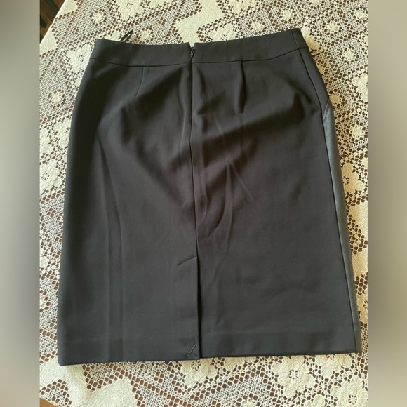 Laura Skirt - Picture 3 of 7